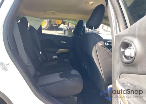 2018 Jeep Cherokee Latitude 4X4 from USA, damaged, VIN 1C4PJMCB0JD589397